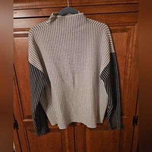 Adrienne Vittadini grey stripe sweater